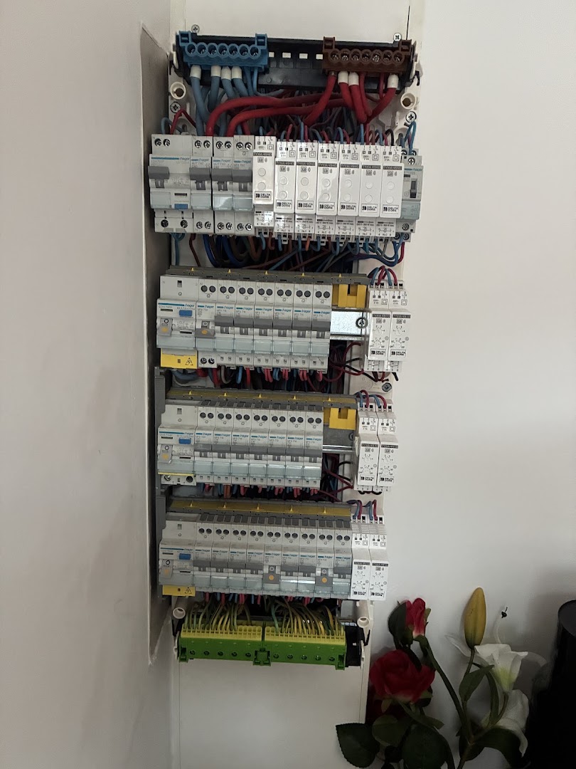 Antoine Millaud Électricité — Photos 8